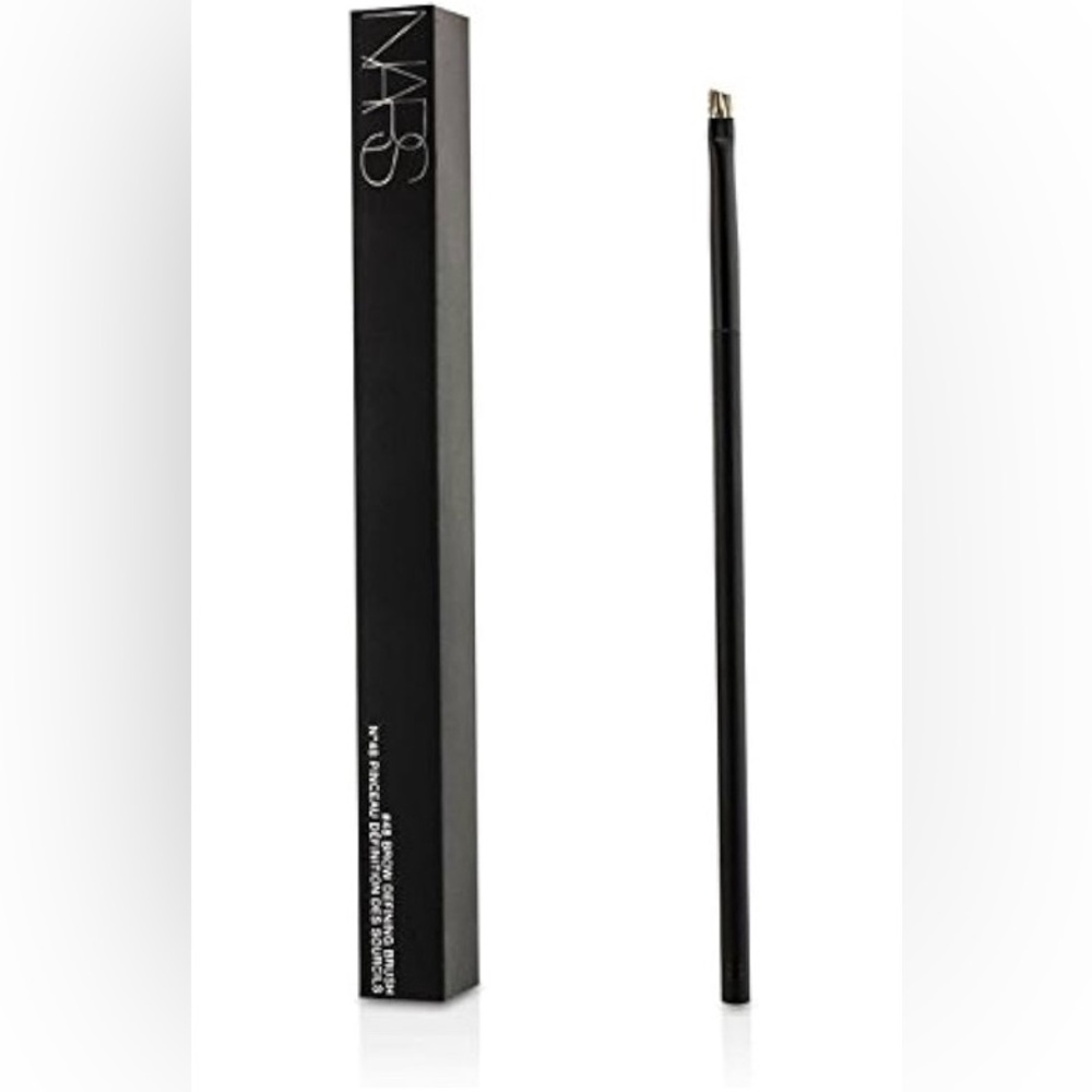 Nars #48 brow defining brush